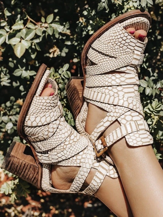 Freebird by Steven Shoes - NEW Freebird by Steven Rare Claw Python Snake Heel Sandals Strappy Cream Size 9